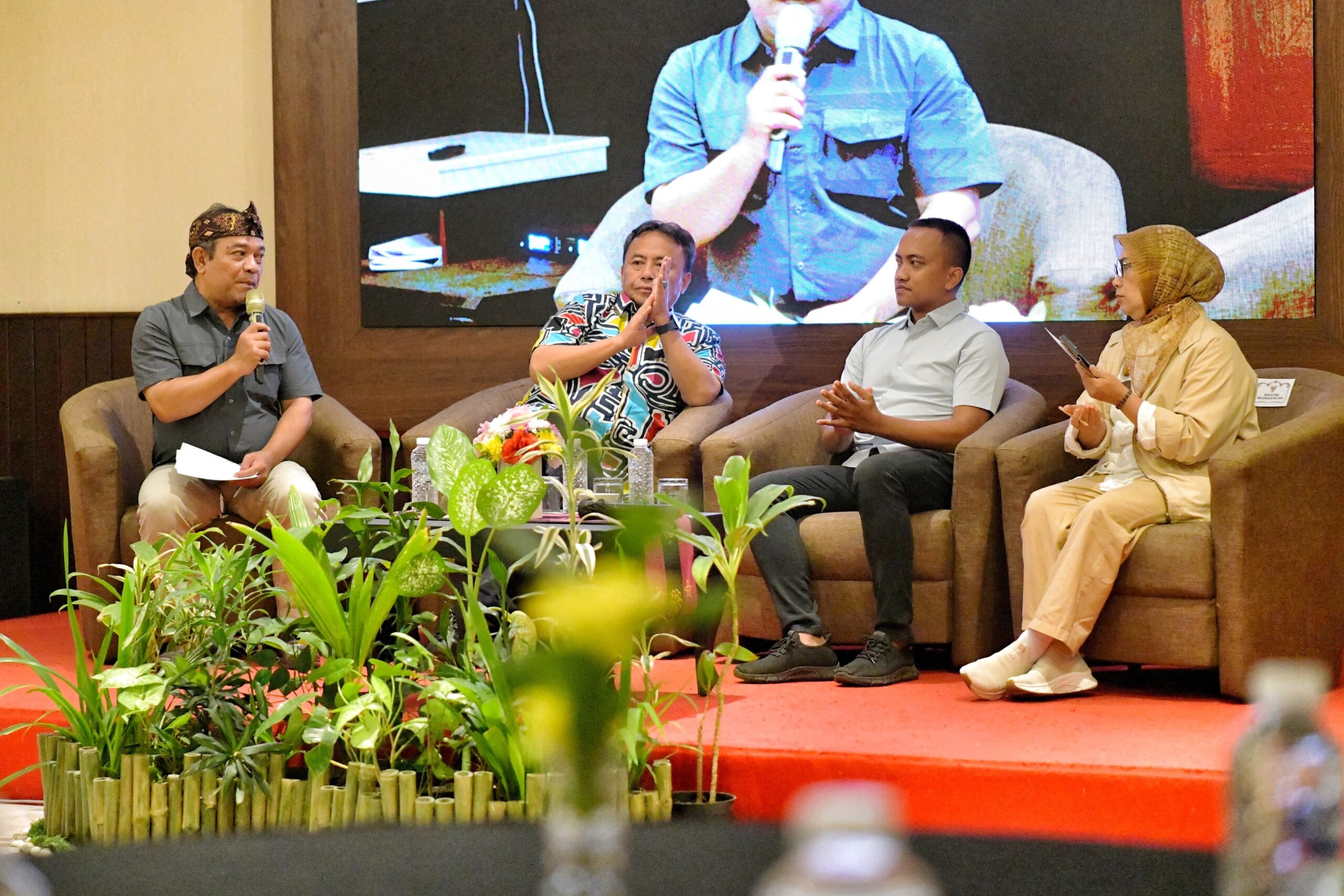 Sinergi Media Komunikasi Menuju Jabar Caang: Upaya Kolaborasi Pemprov Bersama Penggiat Media Sosial Se-Jawa Barat