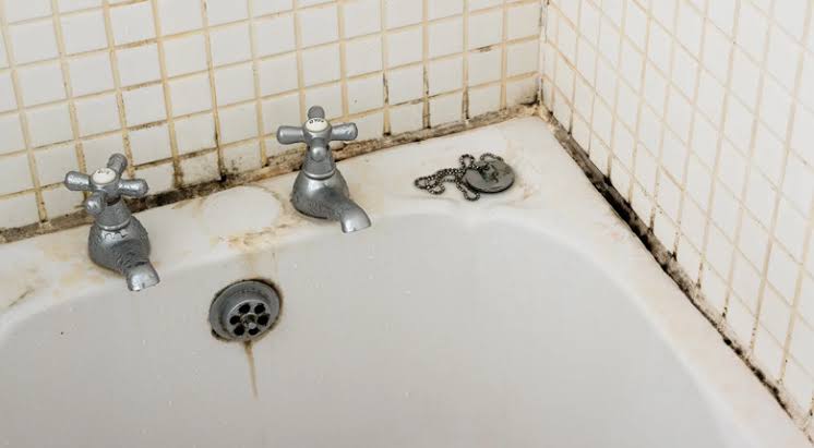 Kerak Kamar Mandi Mengganggu? Ini Alasan Kerak Sering Muncul