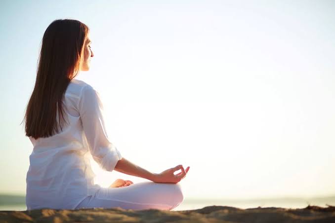 Selain Menenangkan Diri, Benarkah Meditasi Mampu Memperbaiki Kualitas Tidur?