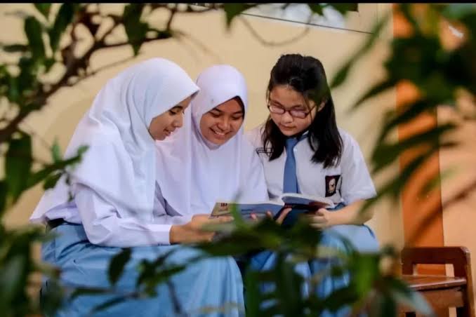 Pemaksaan Melepas atau Memakai Jilbab di Sekolah Negeri: Problematika Tak Berkesudahan