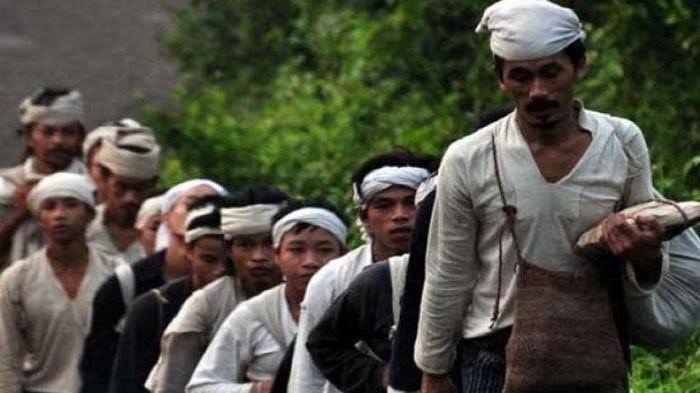Iket Sunda: Selembar Kain Sejuta Makna